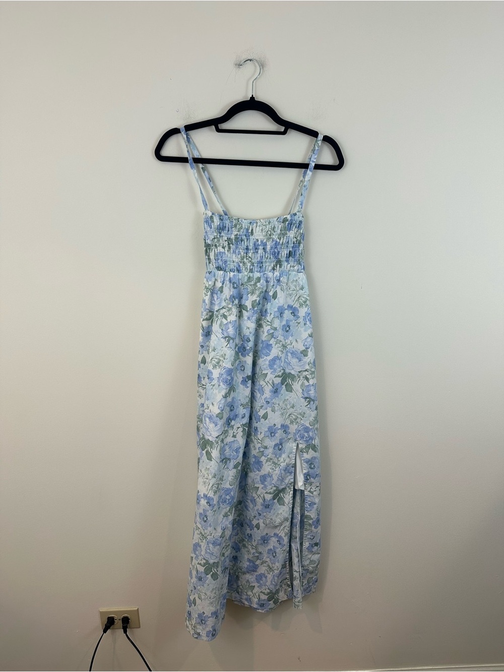 Hollister Blue & White Floral Midi Dress Slit Criss Cross Strappy Back Size XS